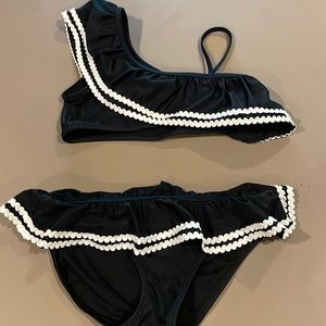 Black bikini with ruffles